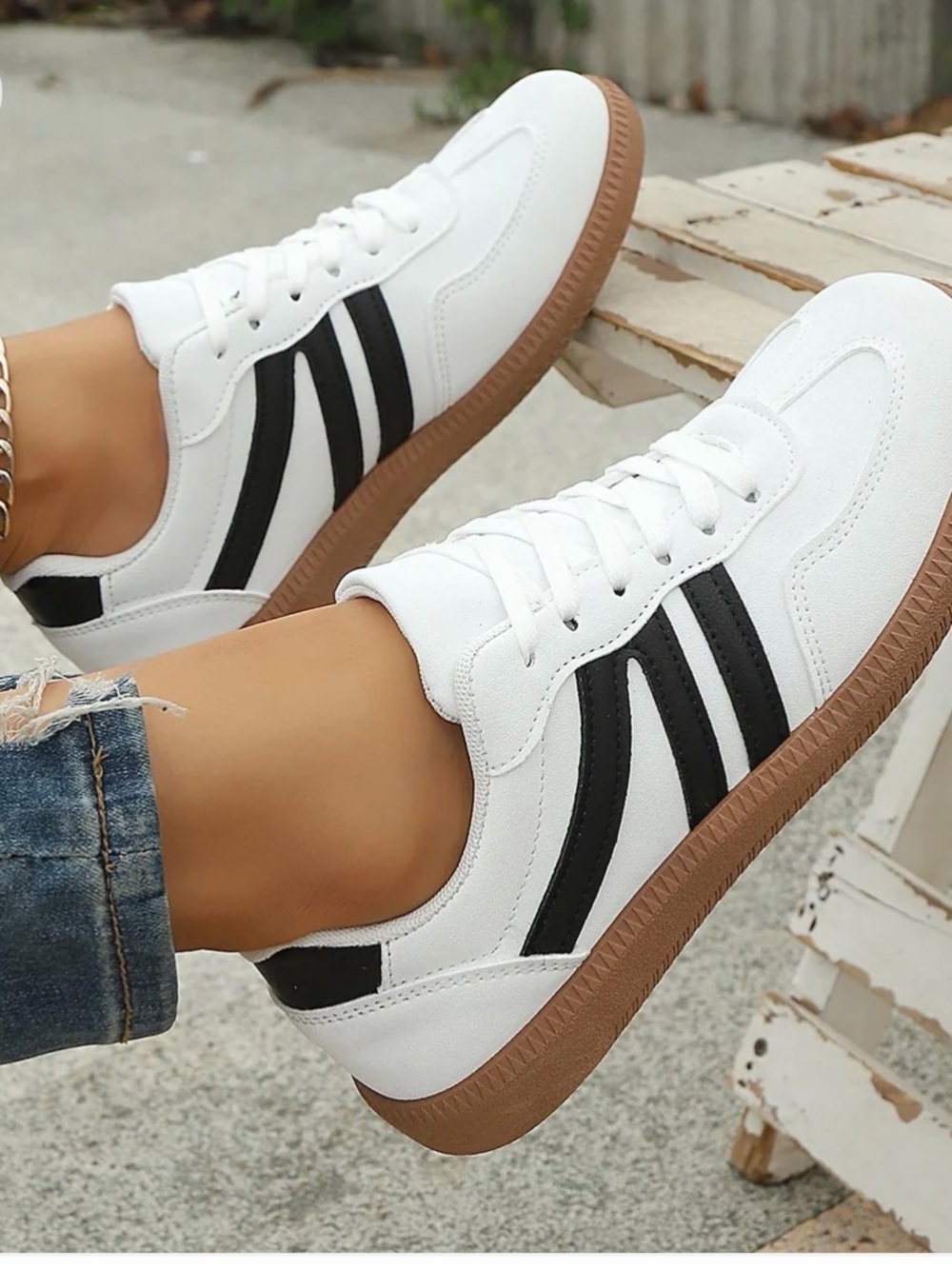 NWT. Women's White Sneakers with Black Stripes and Gum Sole. Size 41 - Picture 1 of 10